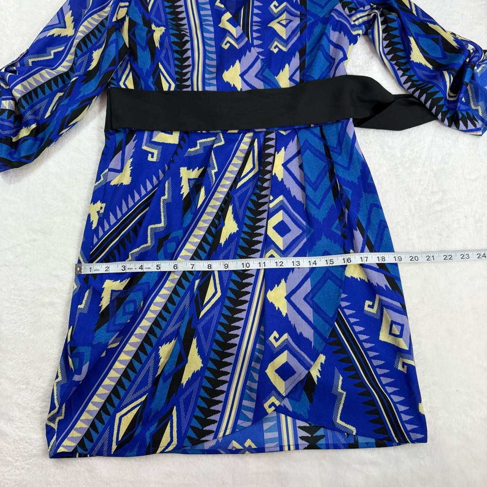 Yumi Kim Blue 9 to 5 Geometric Aztec Belted Faux Wrap Dress Tulip Womens Size LG - Picture 13 of 13